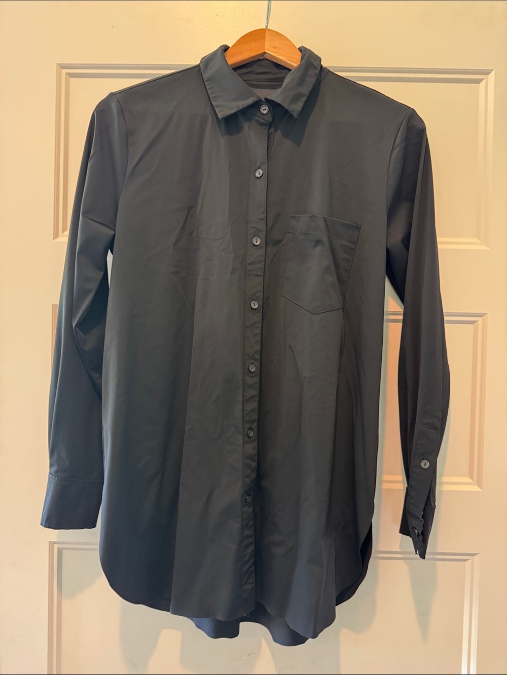 Lysse Black Long-Sleeve Button Shirt